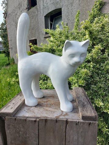 Statue, Garden statue - Cat - Color white - 46 cm -