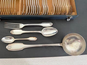 Alfénide - Bestekset voor 12 personen (38) - schelp -