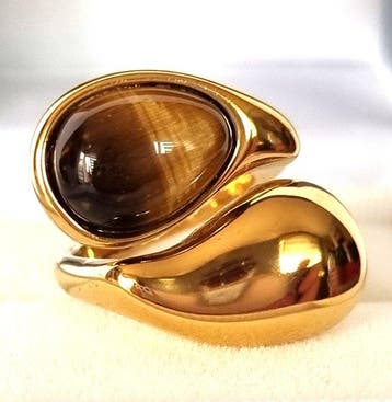 Sculpturale ring – Tijgeroog – Licht in de duisternis –