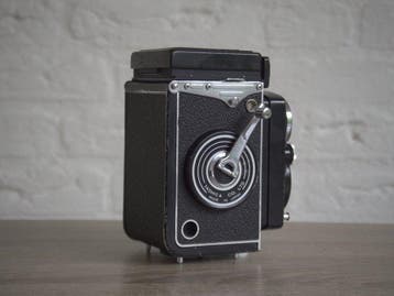 Yashica -Mat Twin lens reflex camera (TLR)