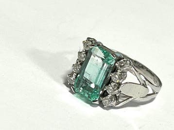 Bague - 14 carats Or blanc Émeraude - Diamant