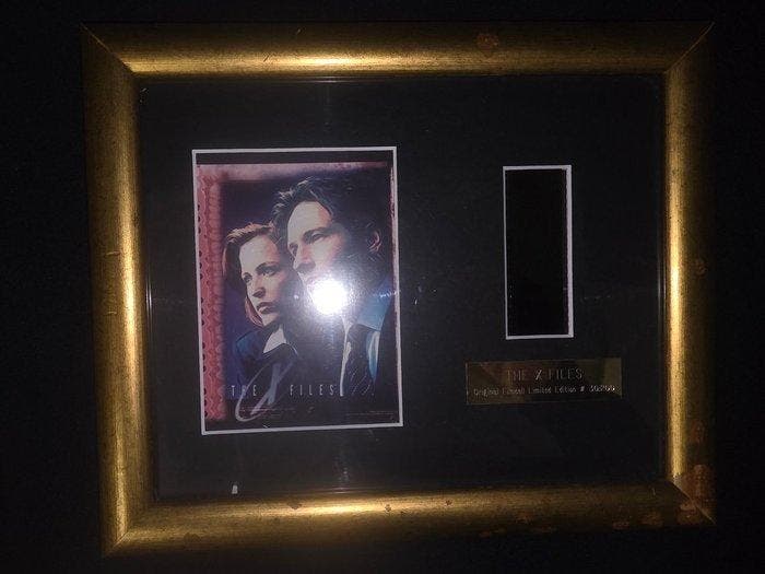 Safe Albums The X Files Original Filmcell Limited Edition, Collections, Cinéma & Télévision