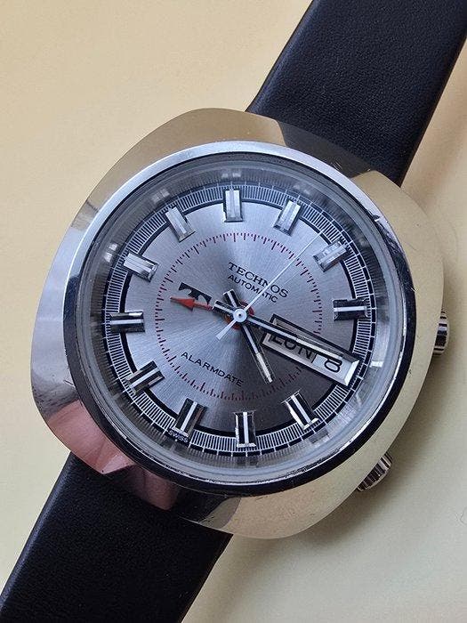 Technos - Alarm Day Date - Sans prix de réserve - 10670 -, Handtassen en Accessoires, Horloges | Heren