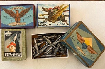 4 Scatole Vintage di Pennini Italiani in Acciaio inclusi –