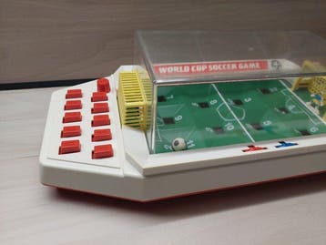 Playwell - Speelgoed automaat World Cup Soccer Game -, Antiek en Kunst