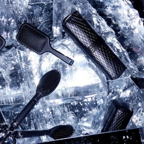 ghd Glide &amp; Ghd Paddel Brush (Stijlborstel), Handtassen en Accessoires, Uiterlijk | Haarverzorging, Gel, Wax, Haarlak of Mousse