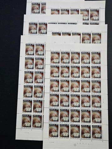 Belgique - 49 feuilles entières de timbres-poste, certaines