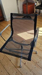 Vitra - Charles & Ray Eames - Chaise - Chaise en aluminium -