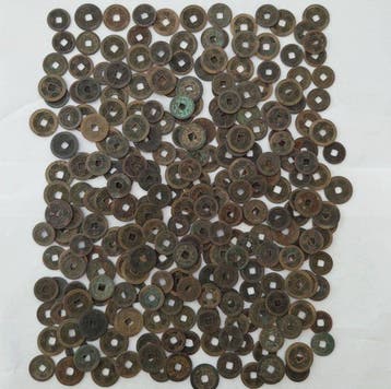 Japan. Cash coin Edo Period, Lot of 1 Kg coins (Zonder