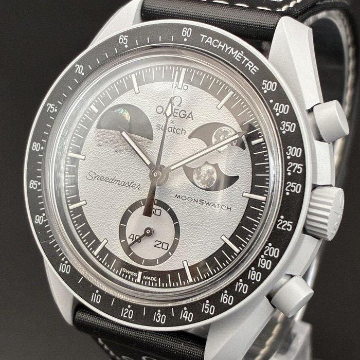 Omega x Swatch - Mission to Earth PHASE - Sans prix de, Handtassen en Accessoires, Horloges | Heren