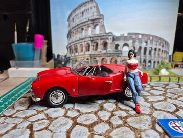 Diorama 1:24 - Model sportwagen - Alfa Romeo Giulietta, Hobby en Vrije tijd, Nieuw