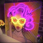 Pop Art LED-neonlichtbord met “WOW” – hedendaags ontwerp