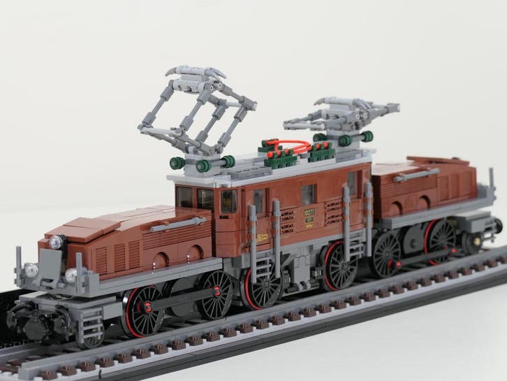 Lego 10277 Krokodil locomotief #9040 (Merken), Hobby en Vrije tijd, Modeltreinen | Overige schalen, Locomotief, Zo goed als nieuw