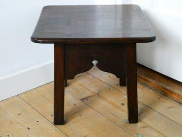 Handvervaardigd - Bijzettafel - Antiek eiken bijzettafeltje