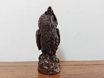 Beeldje - Owl on rock - Brons