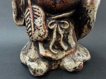 Japanse steengoed Hotei (Lachende Boeddha) figuur –