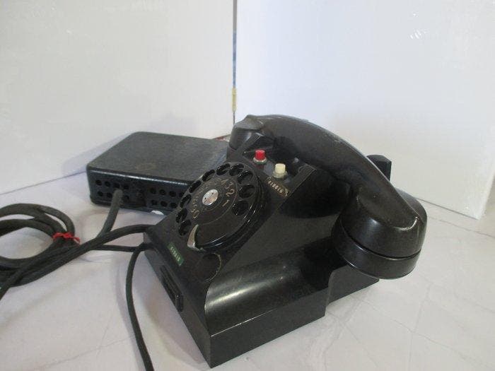 Fatme Roma - Téléphone analogique - Bakélite - Téléphone, Antiek en Kunst, Kunst | Designobjecten