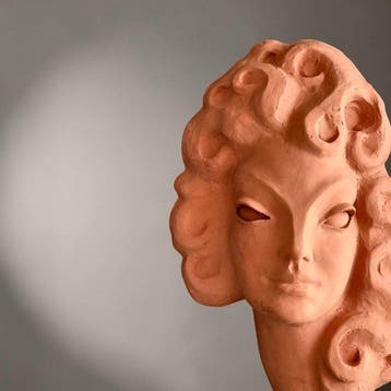 Sculpture, Grand masque murale féminin art déco - vers 1950, Antiquités & Art