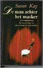 MAN ACHTER HET MASKER 9789022513996 Guy Graviel Kay, Boeken, Streekboeken en Streekromans, Verzenden, Gelezen, Guy Graviel Kay