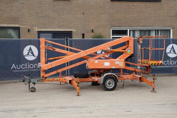 Veiling: Aanhangerhoogwerker, Zakelijke goederen, Machines en Bouw | Liften, Steigers en Ladders, Ophalen