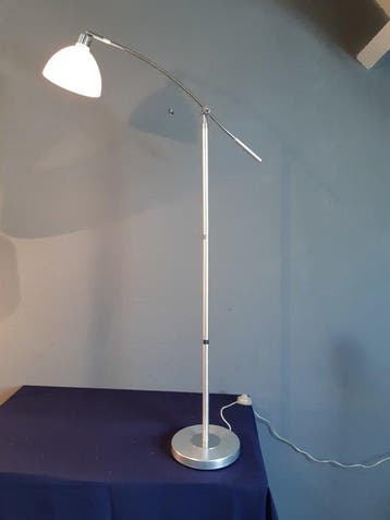 Elge - Staande lamp - Metaal, Chroom, Antiek en Kunst