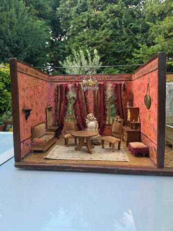 Onbekend - Maison de poupées Antiek groot poppenhuis