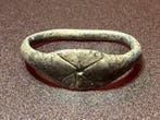 Oud-Romeins Zilver Ring met een belangrijk vroegtype van een