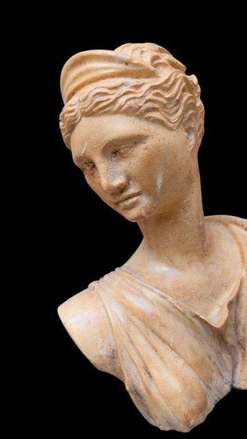 sculptuur, Decorazione Diana - 15 cm - Gegoten steen