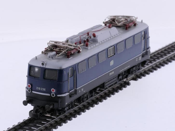 H0 Märklin 3039 elektrische locomotief E10 238 van de DB..., Hobby en Vrije tijd, Modeltreinen | H0, Wisselstroom, Locomotief