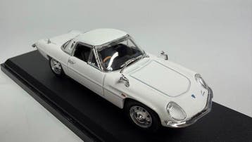 Norev 1:43 - Modelauto - Mazda Cosmo Sport L10B (1968)