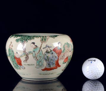 Een Chinese famille verte Figural waterpot - Porselein -