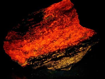 zeer grote en heldere calciet met svabiet/johnbaumiet., Verzamelen, Mineralen en Fossielen