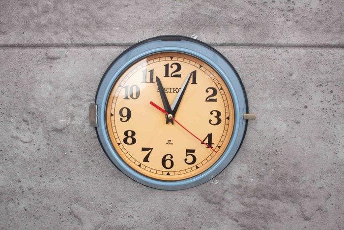 Horloge murale - Seikosha CO. LTD Seiko - Acier, Bakélite,, Antiek en Kunst, Kunst | Designobjecten