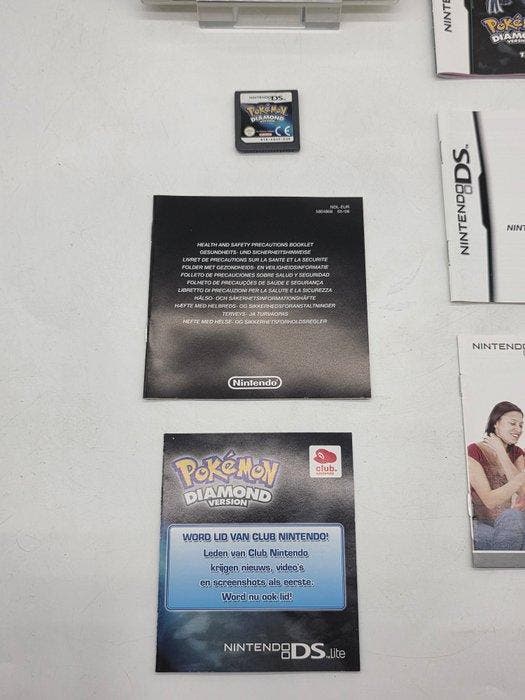 Nintendo - DS - Pokémon Diamond Version (EUR) Version  -, Games en Spelcomputers, Spelcomputers | Overige Accessoires