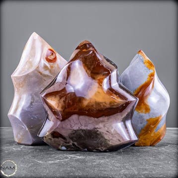 Polychrom-Jaspis Vlammen Set – Expressieve natuurkunst in, Verzamelen