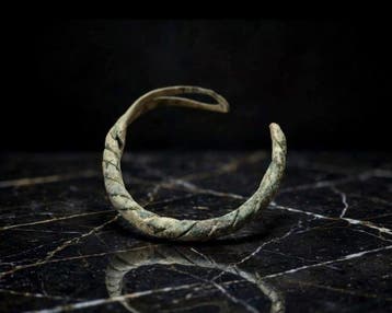 Viking periode Brons Armband 8e tot 11e eeuw n.Chr. - 59 mm, Antiek en Kunst