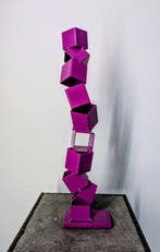 D.B - Escultura La provocación del orden No reserve