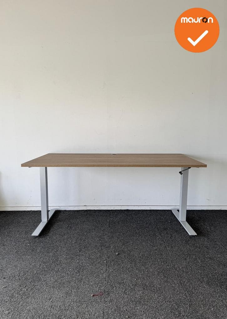 LINAK slinger zit-sta bureau - 160x80cm - Zilvergrijs onders, Zakelijke goederen, Kantoor en Winkelinrichting | Kantoormeubilair en Inrichting