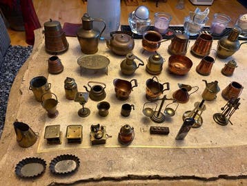 Onbekend - Speelgoed meubels Koperen miniaturen - Nederland