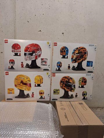 Lego Set - Icons - Charles Leclerc helmet; Lewis Hamilton, Nieuw