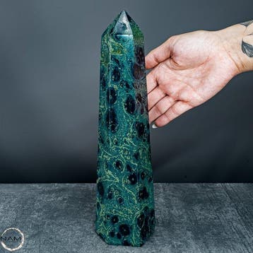 Majestueuze Kambaba-obelisk uit Madagaskar – 2,1 kg