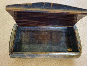 Boîte de tabac à priser - réside