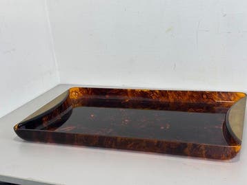 Plateau - Laiton, Lucite