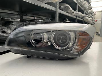 BMW X1 E84 XENON KOPLAMP LINKS 2990007, Auto-onderdelen, Verzenden, Gebruikt, BMW