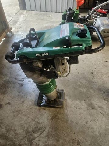 TRIILSTAMPER WACKER BS600, Bricolage & Construction, Outillage | Autres Machines, Ophalen
