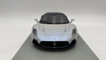 BBR 1:18 - Voiture miniature - Maserati MC20 Bianco Audace -