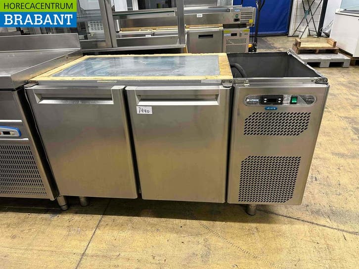 Etabli réfrigéré Afinox en acier inoxydable 2 portes 134 cm, Articles professionnels, Horeca | Équipement de cuisine, Envoi