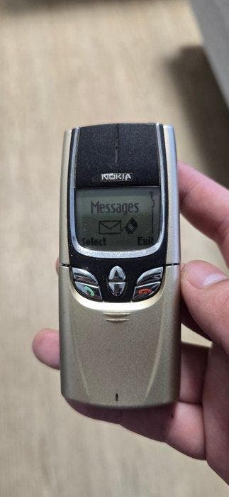 Nokia 8890 Gold - Mobiele telefoon, Games en Spelcomputers, Spelcomputers | Overige Accessoires