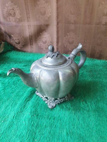 Sheffield - Kruik - Tin - Theepot, kan, tin.