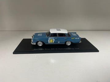 Spark 1:43 - Modelauto - Mercedes-Benz 300 se